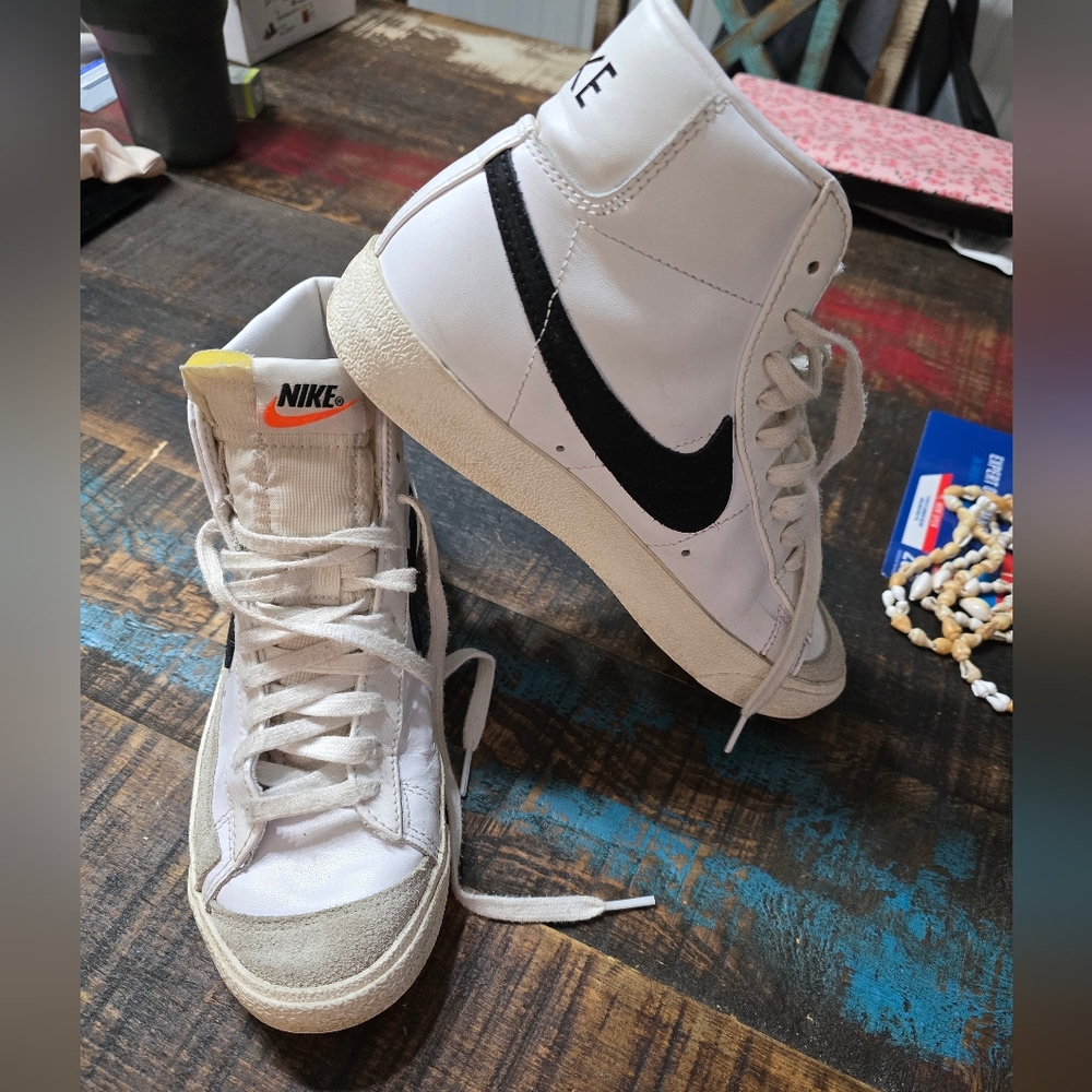 Nike Blazer Mid '77